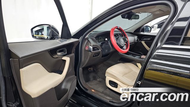 Jaguar F-PACE 20d Prestige 2018 — фото 10