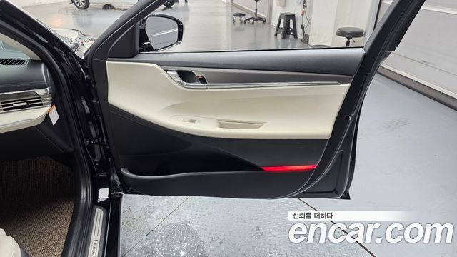 Hyundai Grandeur Hybrid (IG) Le Blanc 2023 — фото 25