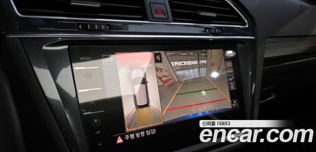 Volkswagen Tiguan Allspace 2.0 TSI Prestige 2023 — фото 16