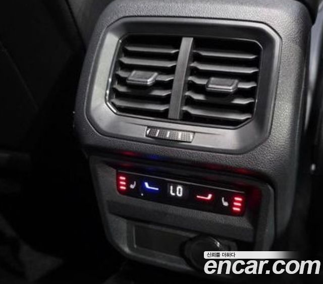 Volkswagen Tiguan Allspace 2.0 TSI Prestige 2023 — фото 17