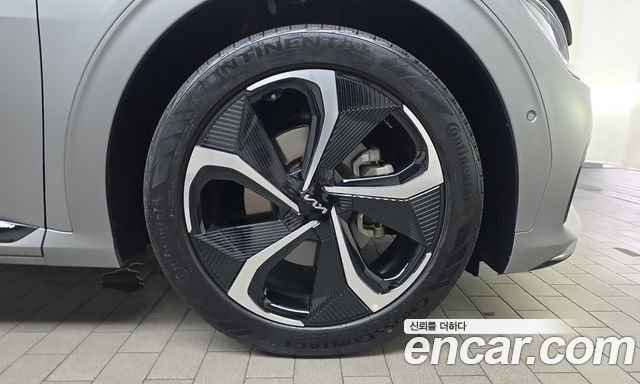 Kia EV6 Long Range 4WD GT Line 2023 — фото 21