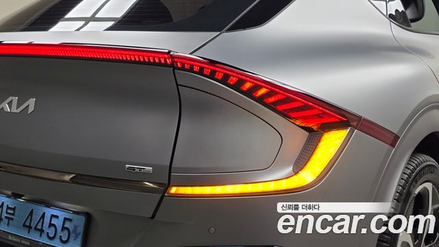 Kia EV6 Long Range 4WD GT Line 2023 — фото 23