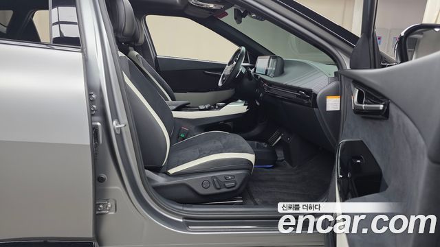 Kia EV6 Long Range 4WD GT Line 2023 — фото 26