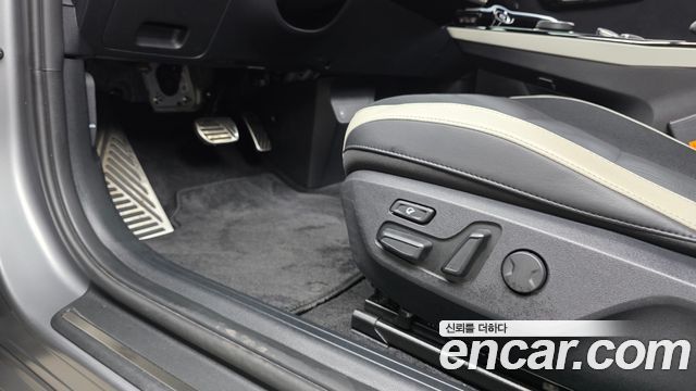 Kia EV6 Long Range 4WD GT Line 2023 — фото 29