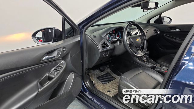 Chevrolet Cruze 1.4 Turbo LT Deluxe 2017 — фото 10