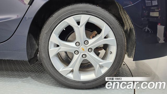 Chevrolet Cruze 1.4 Turbo LT Deluxe 2017 — фото 21