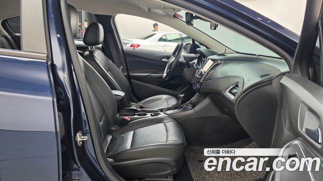 Chevrolet Cruze 1.4 Turbo LT Deluxe 2017 — фото 26