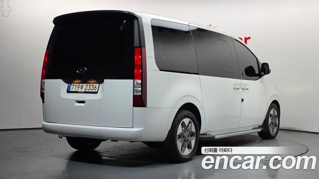 Hyundai Staria L3.5 Tourer 11-Seater Modern 2024 — фото 2