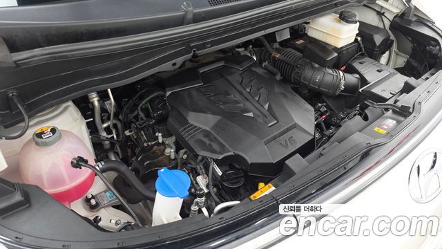Hyundai Staria L3.5 Tourer 11-Seater Modern 2024 — фото 6