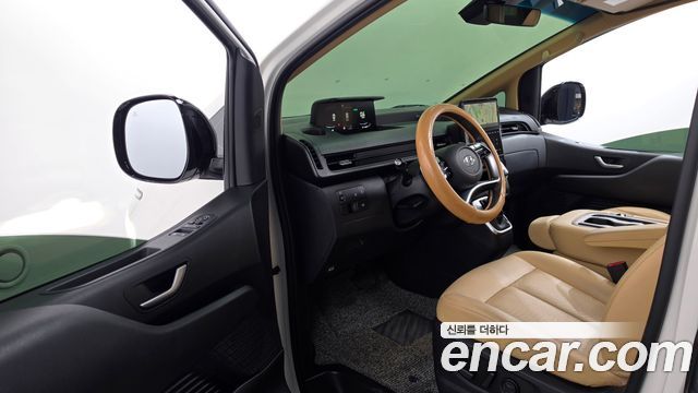 Hyundai Staria L3.5 Tourer 11-Seater Modern 2024 — фото 10