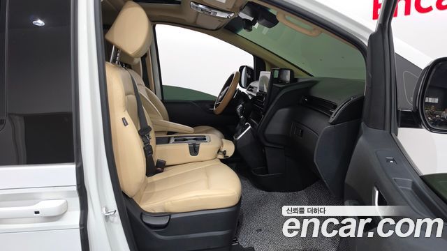 Hyundai Staria L3.5 Tourer 11-Seater Modern 2024 — фото 26