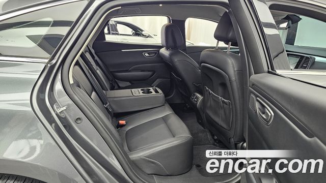 Renault Korea SM6 2.0 LPe SE 2020 — фото 11