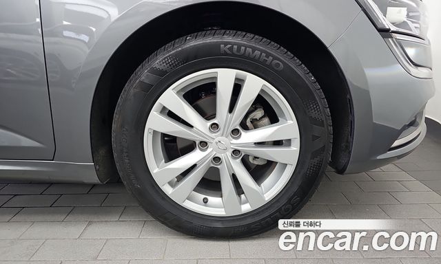 Renault Korea SM6 2.0 LPe SE 2020 — фото 21