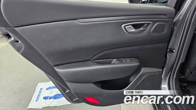Renault Korea SM6 2.0 LPe SE 2020 — фото 25