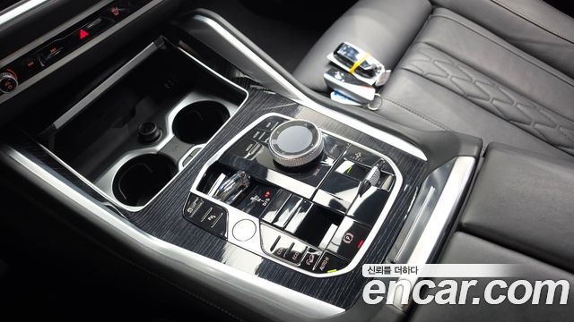 BMW X6 (G06) xDrive40i M Sport 2024 — фото 9