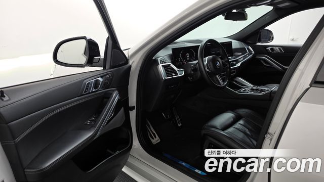 BMW X6 (G06) xDrive40i M Sport 2024 — фото 10