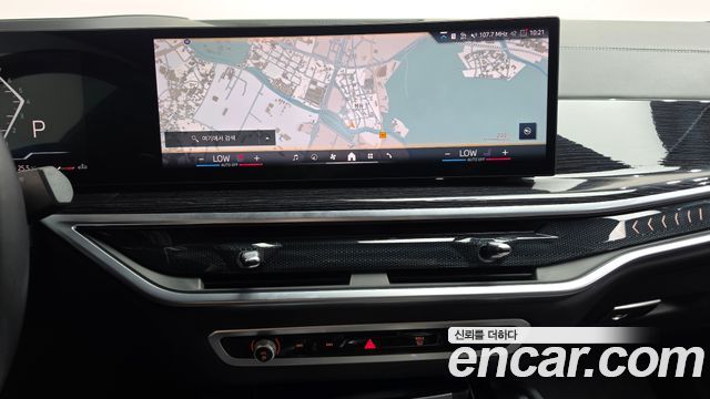 BMW X6 (G06) xDrive40i M Sport 2024 — фото 16