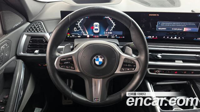 BMW X6 (G06) xDrive40i M Sport 2024 — фото 17