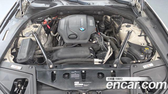 BMW 5 Series (F10) 520d 2015 — фото 6