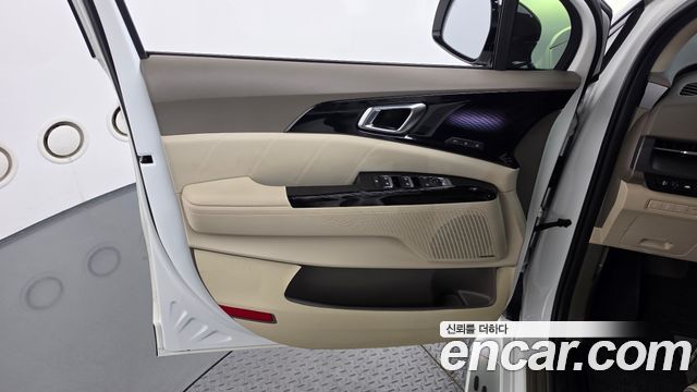 Kia Carnival (IV) Gasoline 7-Seater Signature 2023 — фото 24