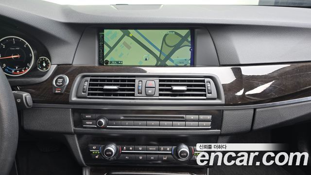 BMW 5 Series (F10) 520d 2013 — фото 14