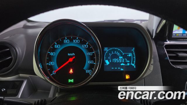 Chevrolet Spark LPG LT Standard 2014 — фото 8