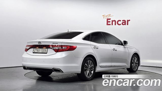 Hyundai Grandeur (HG) HG240 Modern Collection 2017 — фото 2