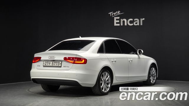 Audi A4 2.0 TDI dynamic B8 2013 — фото 2