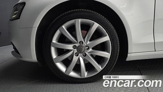 Audi A4 2.0 TDI dynamic B8 2013 — фото 5