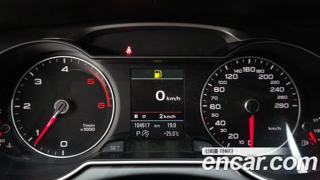 Audi A4 2.0 TDI dynamic B8 2013 — фото 8