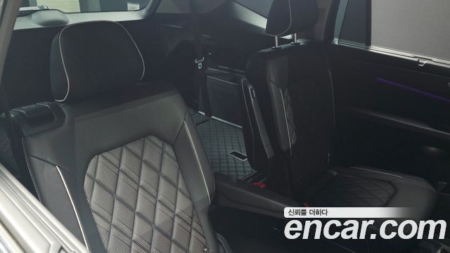 Volkswagen Atlas 2.0 TSI R-LINE 6-Seater 2025 — фото 11