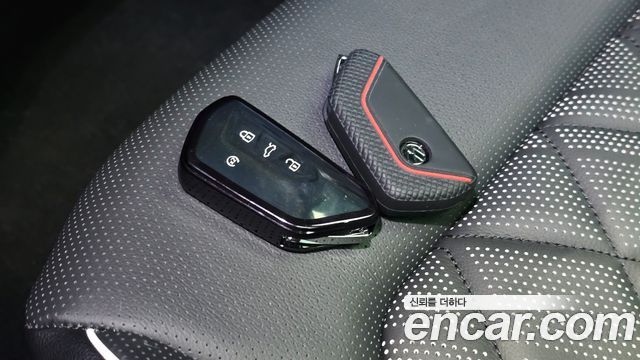 Volkswagen Atlas 2.0 TSI R-LINE 6-Seater 2025 — фото 16
