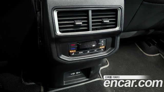 Volkswagen Atlas 2.0 TSI R-LINE 6-Seater 2025 — фото 30