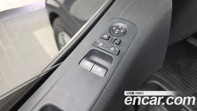 Hyundai Staria L3.5 Tourer 11-Seater Modern 2023 — фото 17