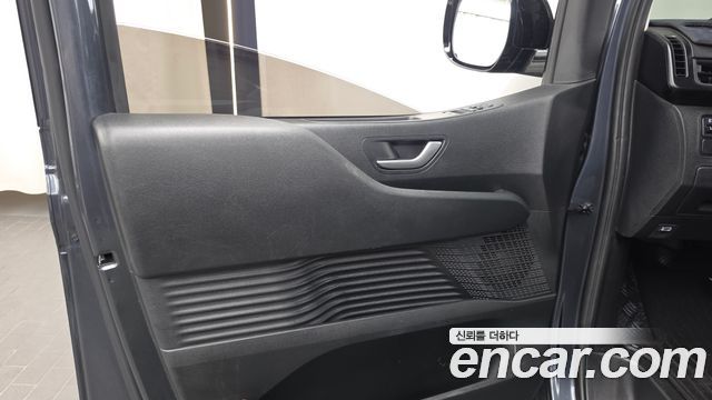 Hyundai Staria L3.5 Tourer 11-Seater Modern 2023 — фото 24