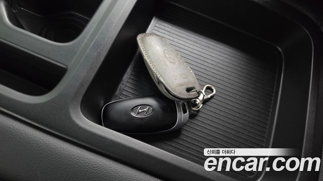 Hyundai Staria L3.5 Tourer 11-Seater Modern 2023 — фото 27