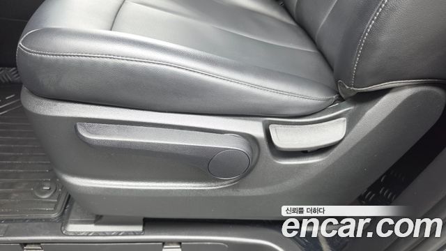 Hyundai Staria L3.5 Tourer 11-Seater Modern 2023 — фото 30