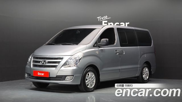 Hyundai Grand Starex 12-Seater Wagon Smart