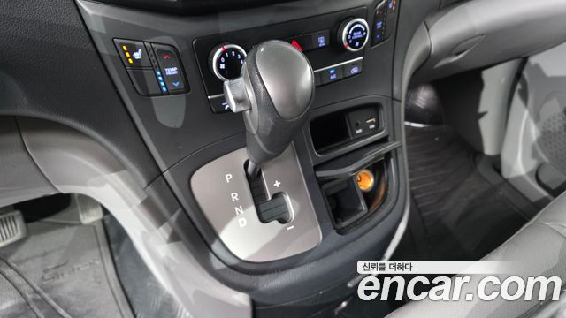 Hyundai Grand Starex 12-Seater Wagon Smart 2018 — фото 9