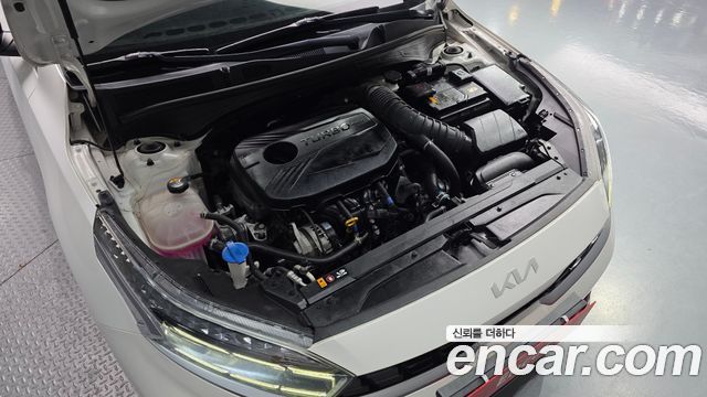 Kia K3 (II) 1.6 Turbo GT 5Door Signature 2022 — фото 6