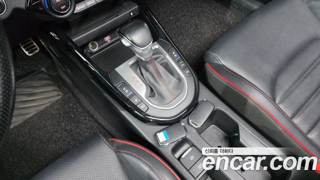 Kia K3 (II) 1.6 Turbo GT 5Door Signature 2022 — фото 9