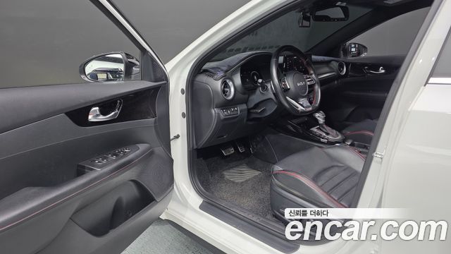 Kia K3 (II) 1.6 Turbo GT 5Door Signature 2022 — фото 10