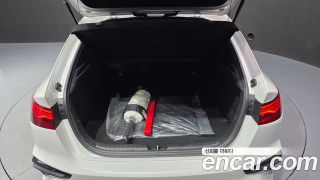 Kia K3 (II) 1.6 Turbo GT 5Door Signature 2022 — фото 17
