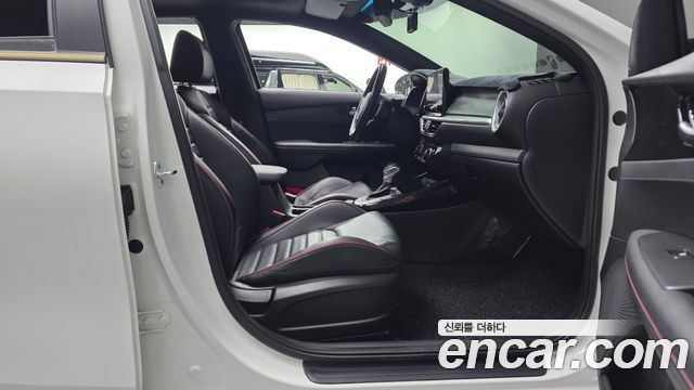 Kia K3 (II) 1.6 Turbo GT 5Door Signature 2022 — фото 26