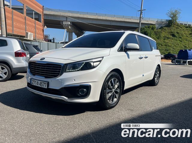 Kia Carnival 9-seater Luxury 2018 — фото 1