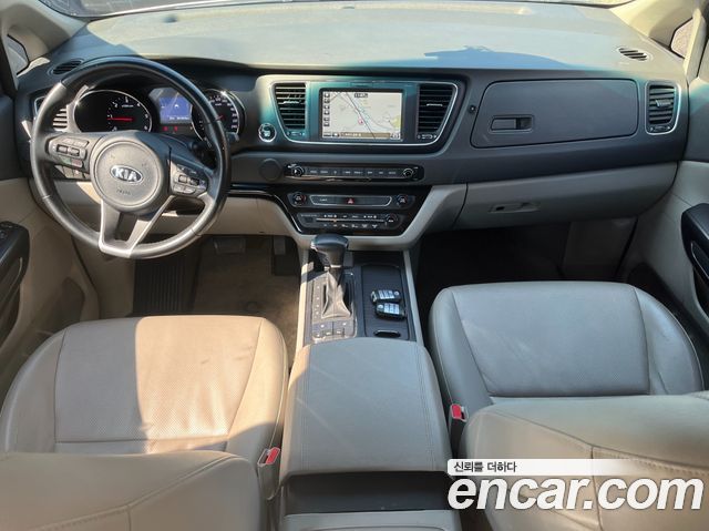 Kia Carnival 9-seater Luxury 2018 — фото 7