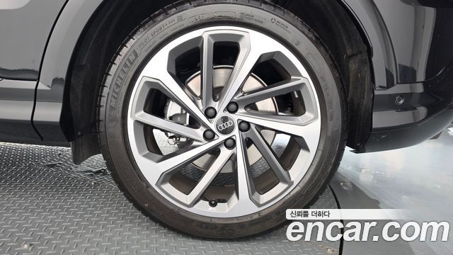 Audi Q5 (80A) 45 TFSI Quattro S line 2025 — фото 39