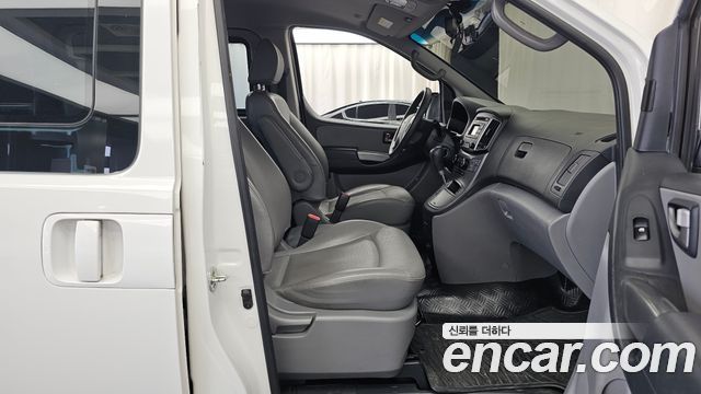 Hyundai Grand Starex 11-Seater Wagon Modern 2017 — фото 11