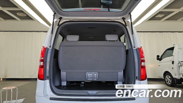 Hyundai Grand Starex 11-Seater Wagon Modern 2017 — фото 20