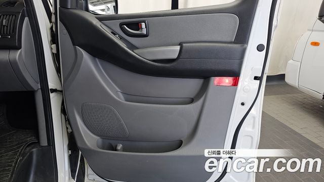 Hyundai Grand Starex 11-Seater Wagon Modern 2017 — фото 25